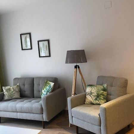 Luminoso Y Acogedor Alojamiento En Sort Apartment Luaran gambar