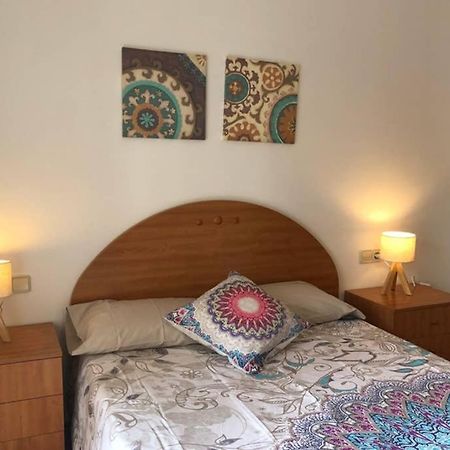 Luminoso Y Acogedor Alojamiento En Sort Apartment Luaran gambar