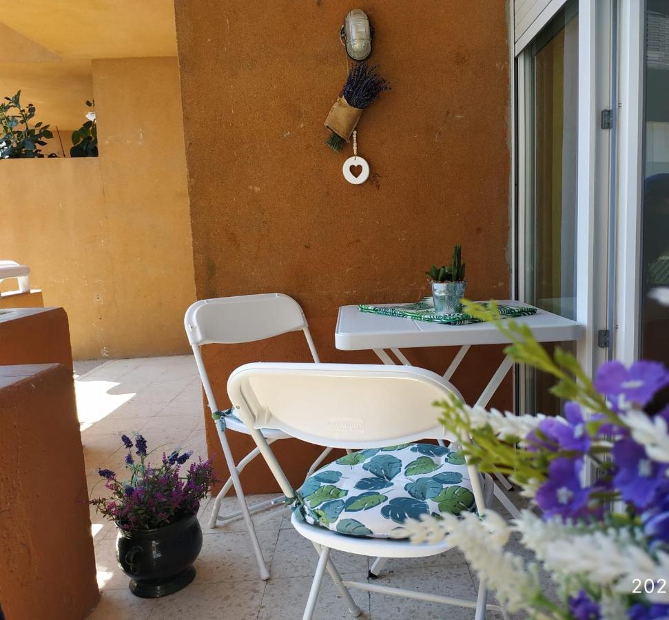 Luminoso Y Acogedor Alojamiento En Sort Apartment Luaran gambar