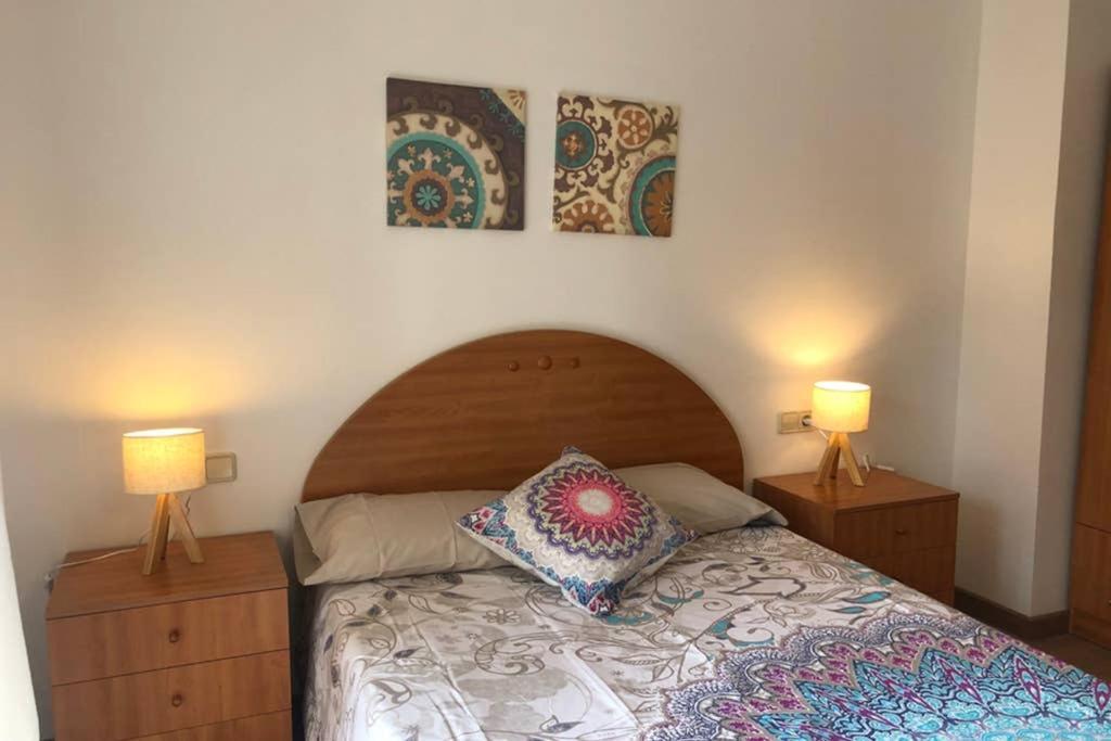 Luminoso Y Acogedor Alojamiento En Sort Apartment Luaran gambar